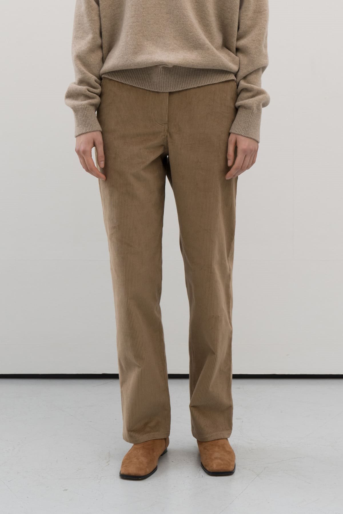 Standard Corduroy Pants (Camel beige)